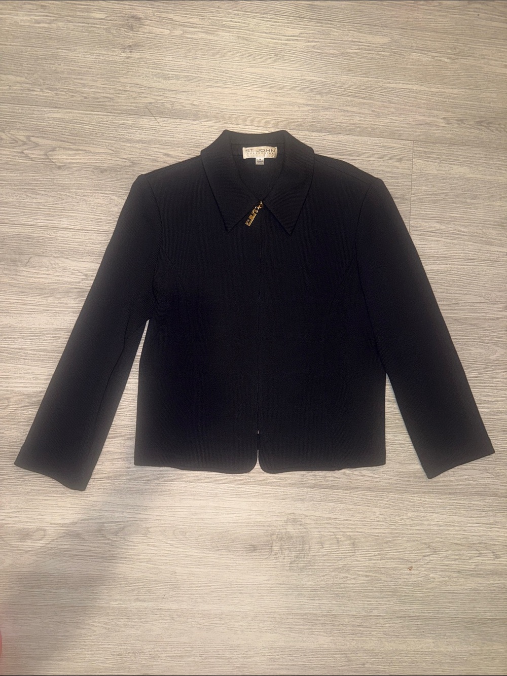 St. John Black Women's Zip-Front Jacket - Sleek Minimal Design - Picture 2 of 8